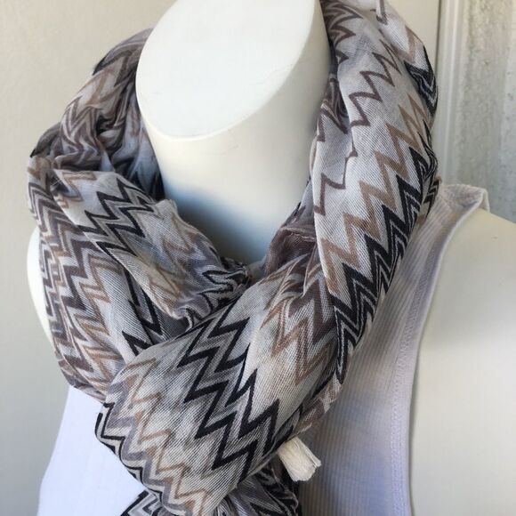 37”x72” Chevron Design Beige and Browns Scarf - Picture 3 of 6